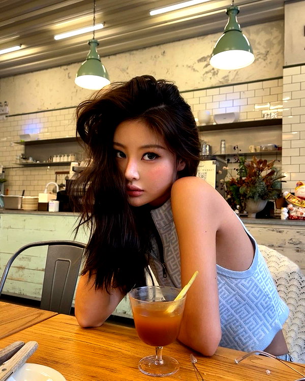 ll.lu1s instagram image archive image