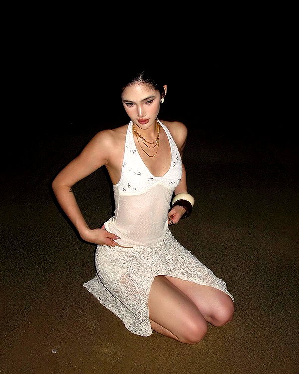 fair_mua instagram image archive image