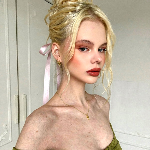 alisen.mari instagram image archive image