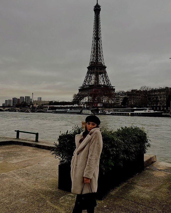 annabottoo instagram image archive image