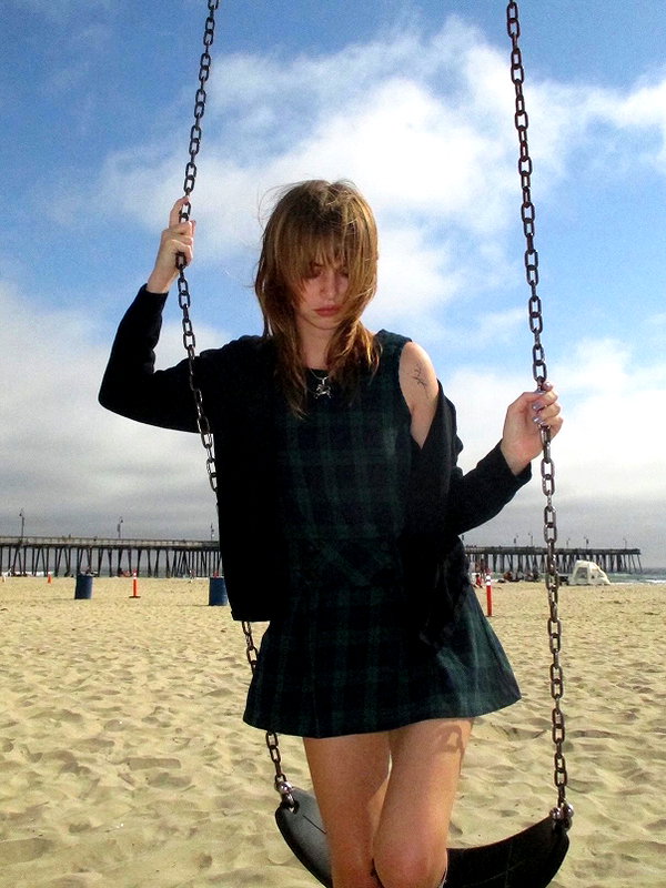 Archived image from @lolabllue on Instagram