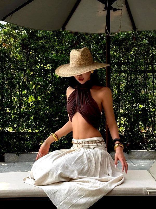 lyhythuedoxinh instagram image archive image