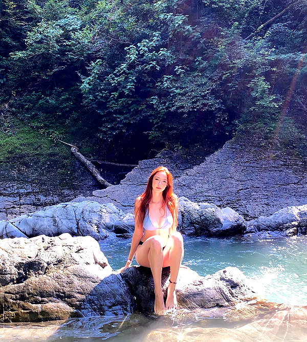 liiin.sun instagram image archive image