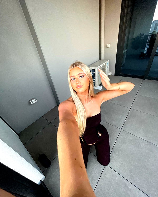 sophadophaa_ instagram image archive image
