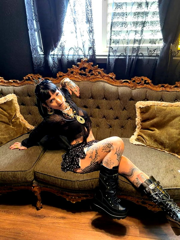 strawberryshanz instagram image archive image