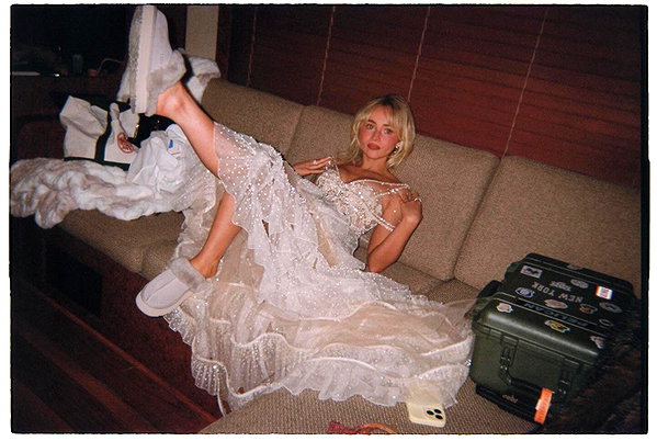 sabrinacarpenter instagram image archive image