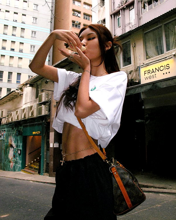 ll.lu1s instagram image archive image