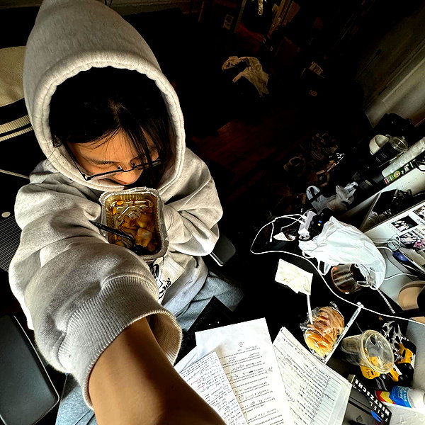 yifan.liii instagram image archive image