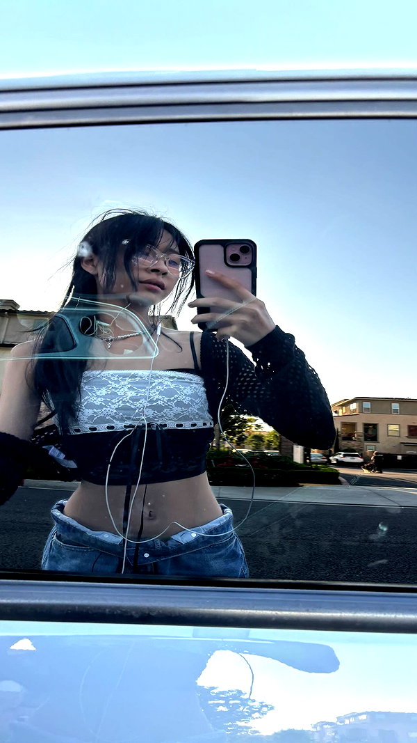 princessamelia_official archive image