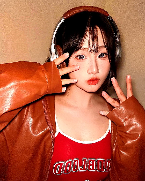 lai_931201 instagram image archive image