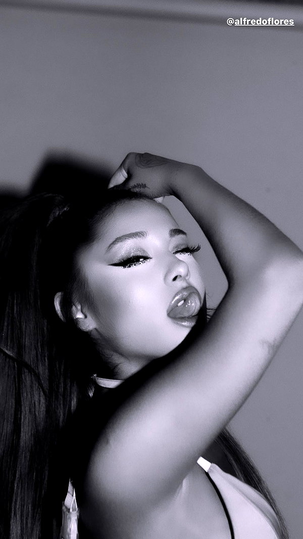 arianagrande instagram image archive image