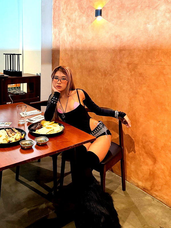 _nei.ko instagram image archive image