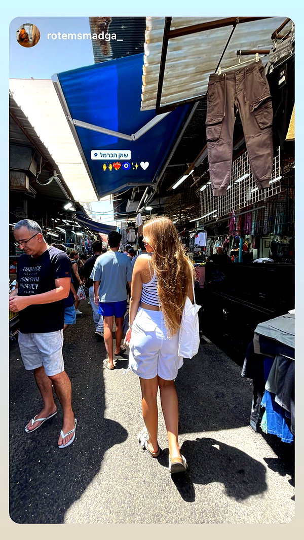 mishel_d_ instagram image archive image