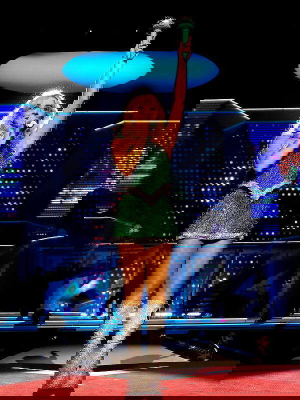 sabrinacarpenter sabrinacarpenter archive image