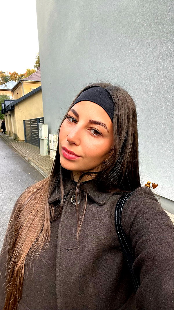 viki_dominev instagram image archive image