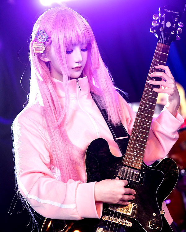 miee_cos instagram image archive image
