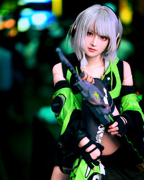 miee_cos instagram image archive image