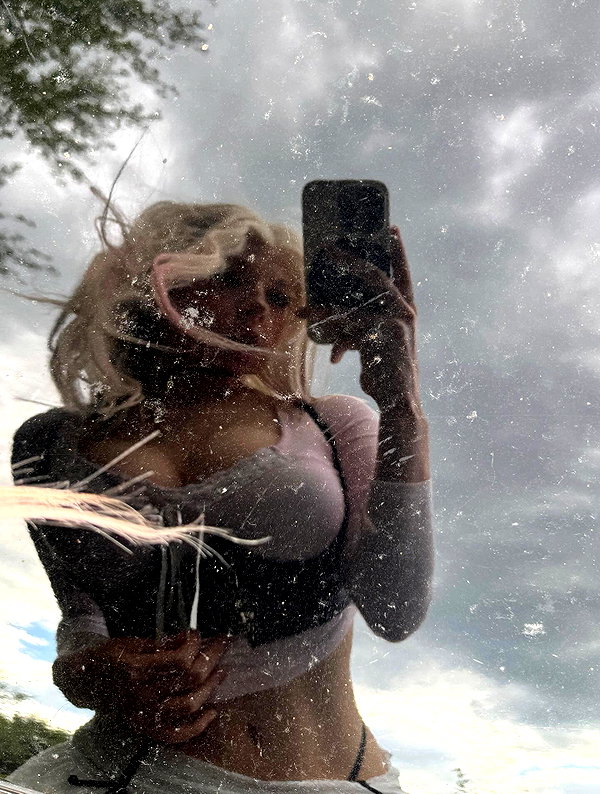 milkibunshehe instagram image archive image
