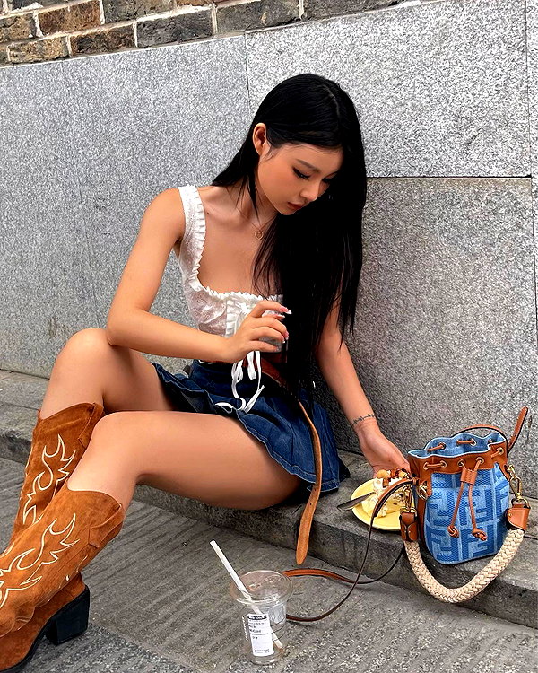 ll.lu1s instagram image archive image