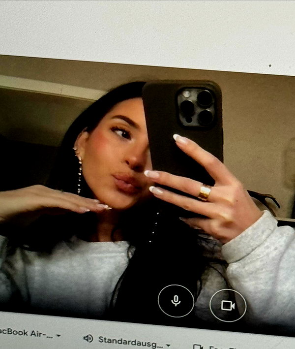 zoeliss instagram image archive image