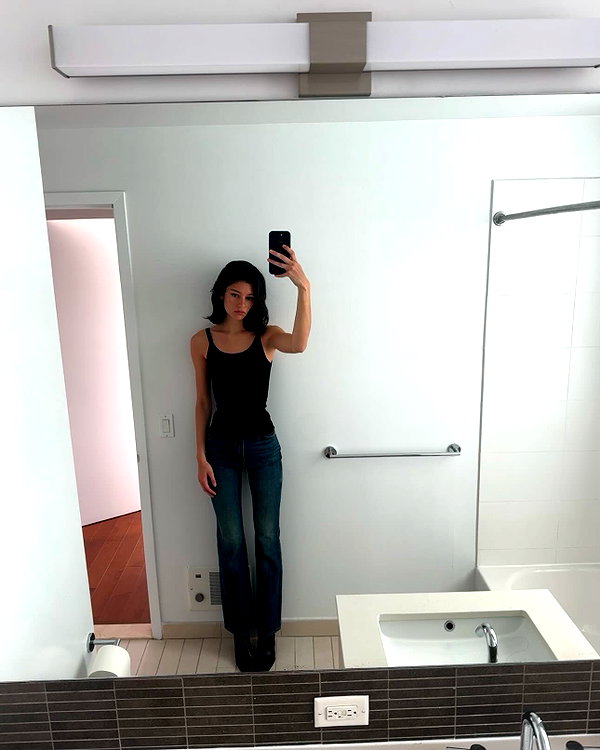 reneeebeller instagram image archive image