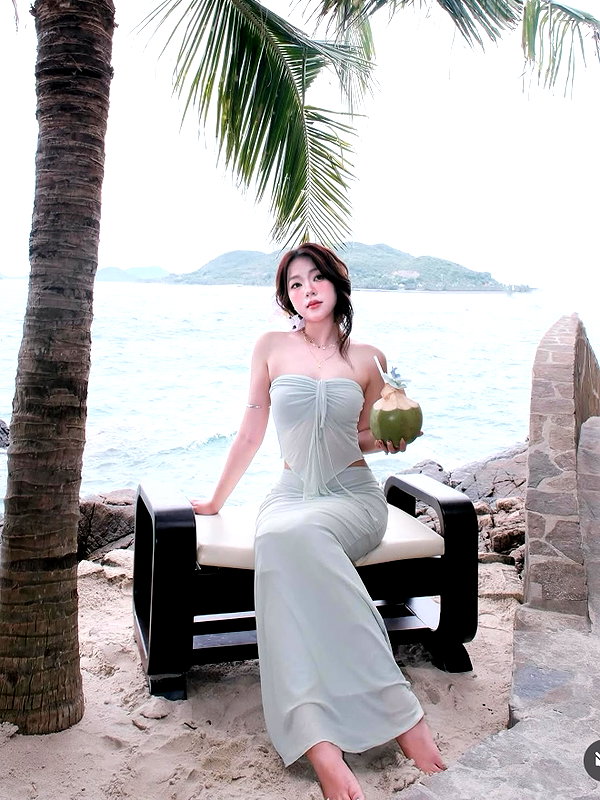 lyhythuedoxinh instagram image archive image