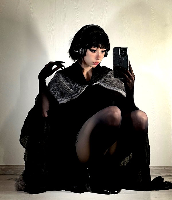 zira_merz instagram image archive image
