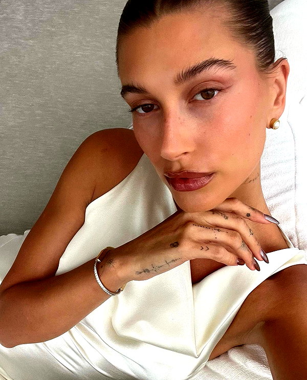 haileybieber instagram image archive image