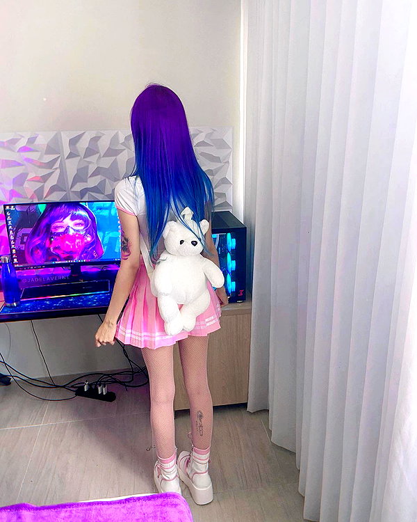 jadelaverne instagram image archive image