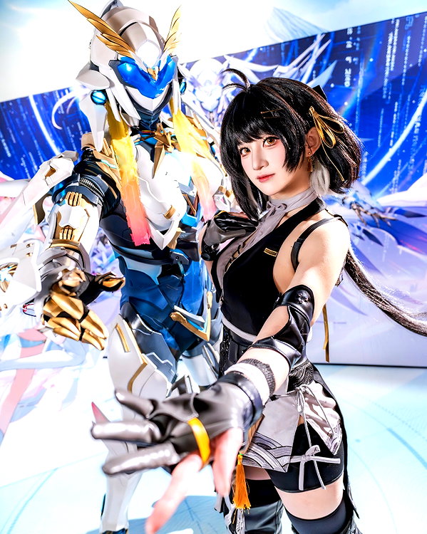 miee_cos instagram image archive image