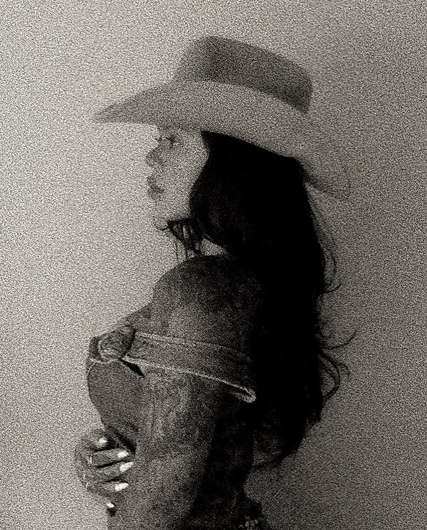 sabrvna instagram image archive image