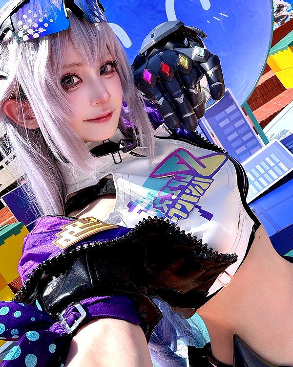 miee_cos instagram image archive image
