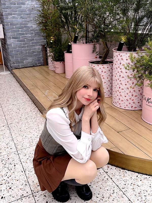 peachmilky_ instagram image archive image