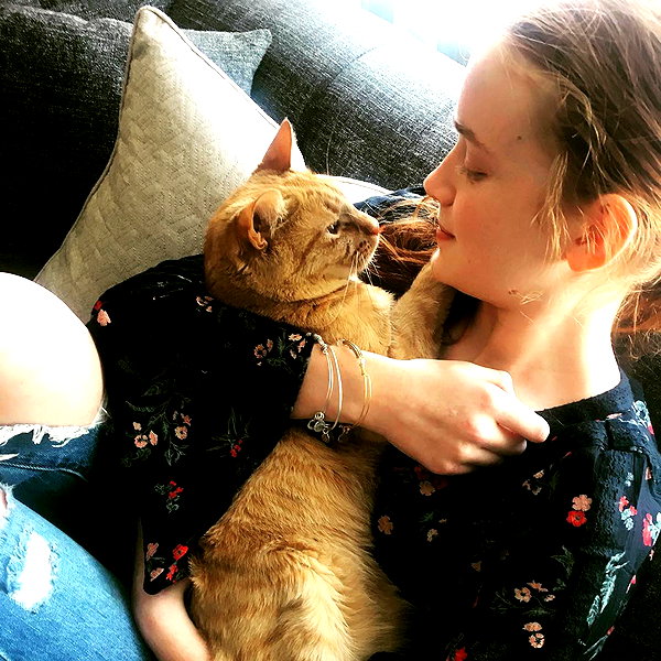 sadiesink_ instagram image archive image