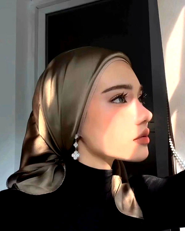 baddiesessence instagram image archive image