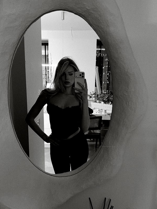 esmireal instagram image archive image