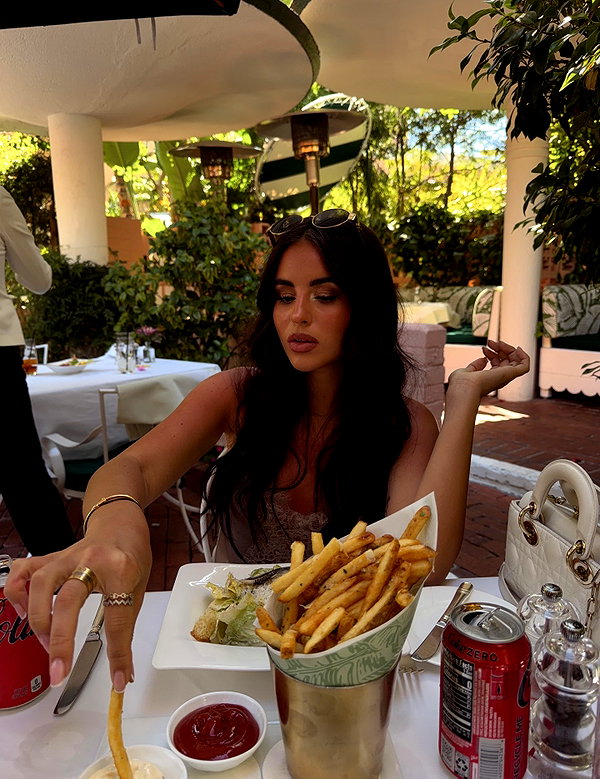 zoeliss instagram image archive image
