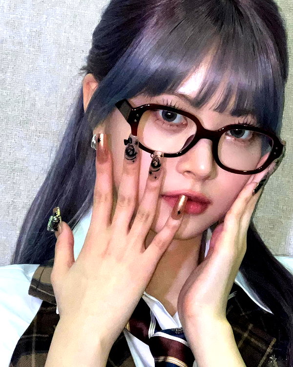hhh.e_c.v instagram image archive image