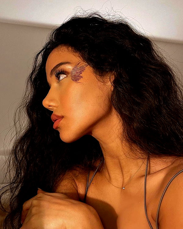 baddiesessence instagram image archive image