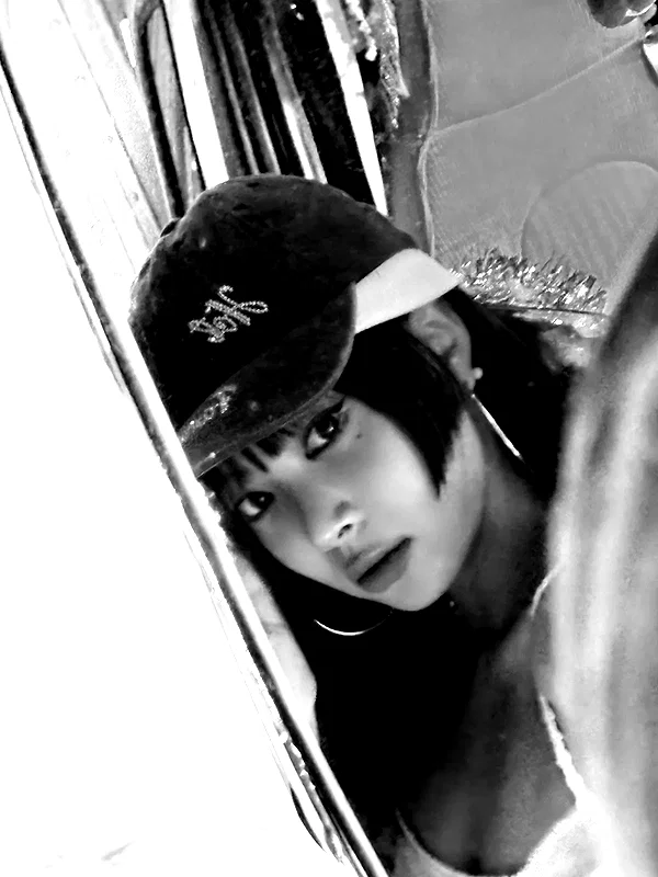 hhh.e_c.v instagram image archive image