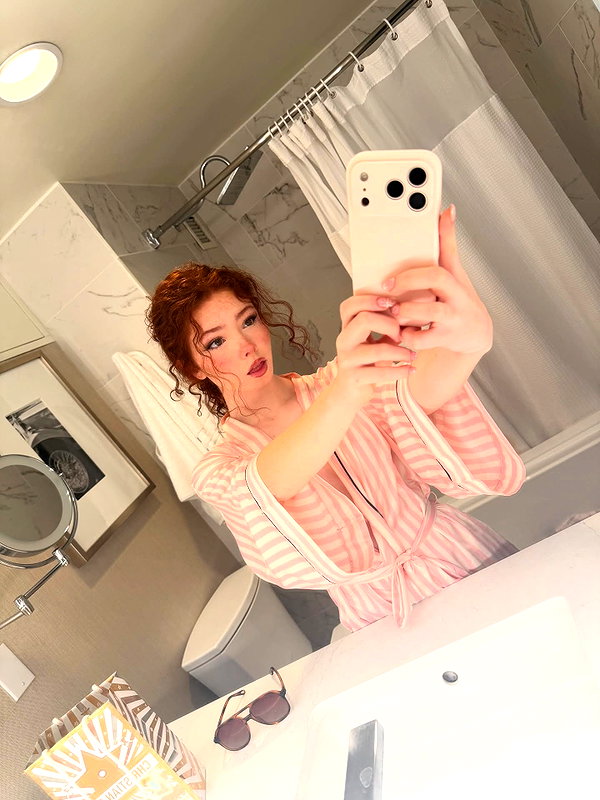 livia._.paige instagram image archive image