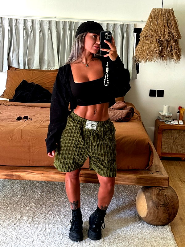 itshayleydavies instagram image archive image