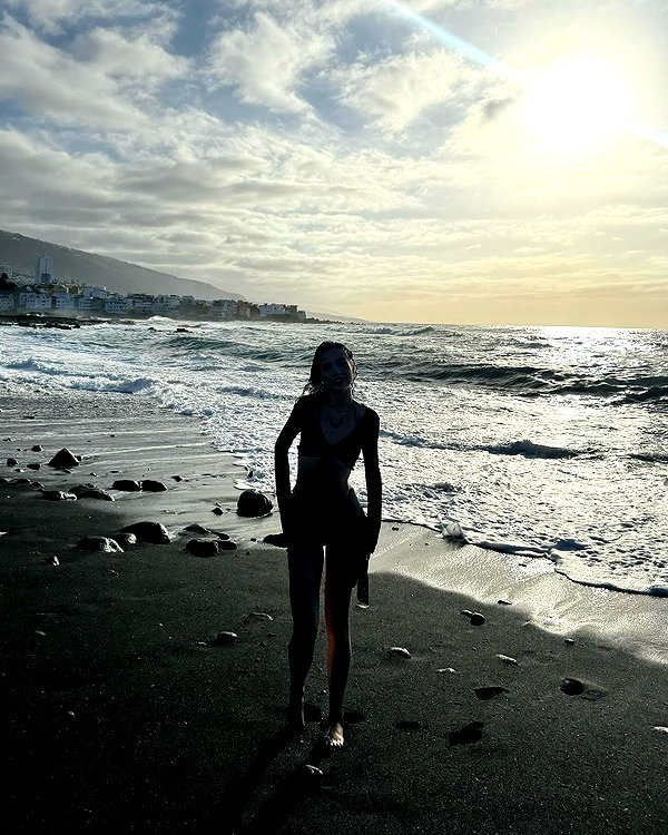 anzhelater instagram image archive image