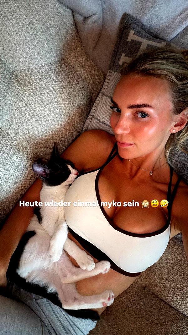 Archived image from @alexisshv on Instagram