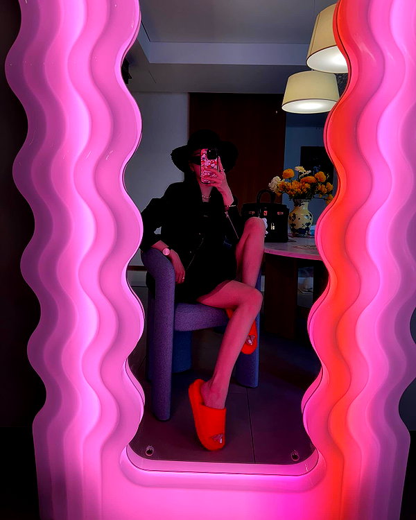 dear.zia instagram image archive image