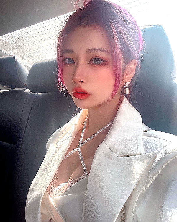 erokochiba instagram image archive image