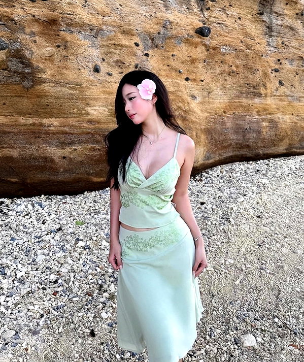 lyhythuedoxinh instagram image archive image