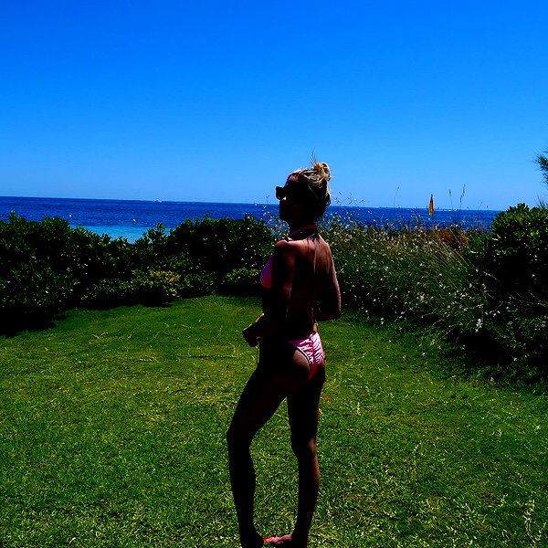 ashleybenson instagram image archive image