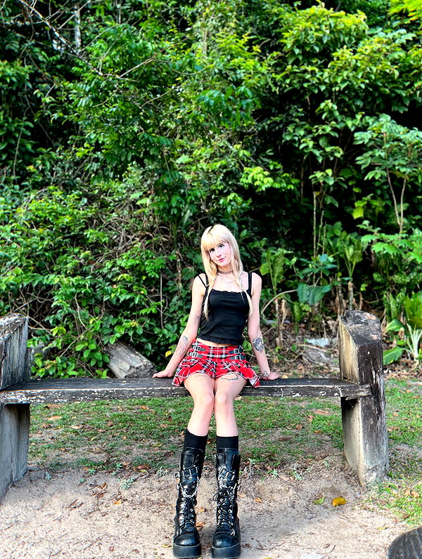 jadelaverne instagram image archive image