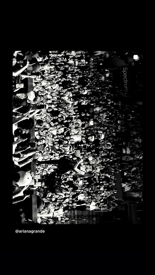 arianagrande instagram image archive image